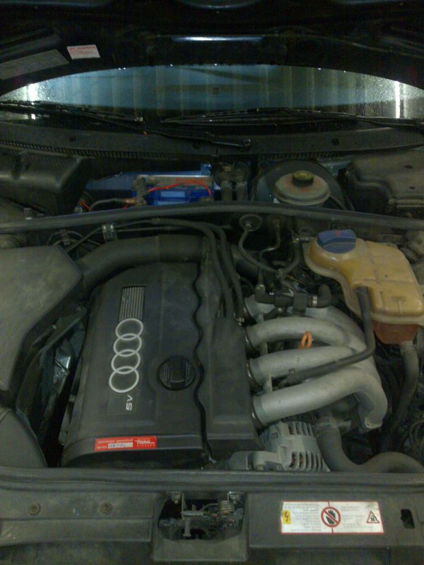 Motor mit deutlichen Verschmutzungen,Fetten und Ölen Motor mit deutlichen Verschmutzungen,Fetten und Ölen