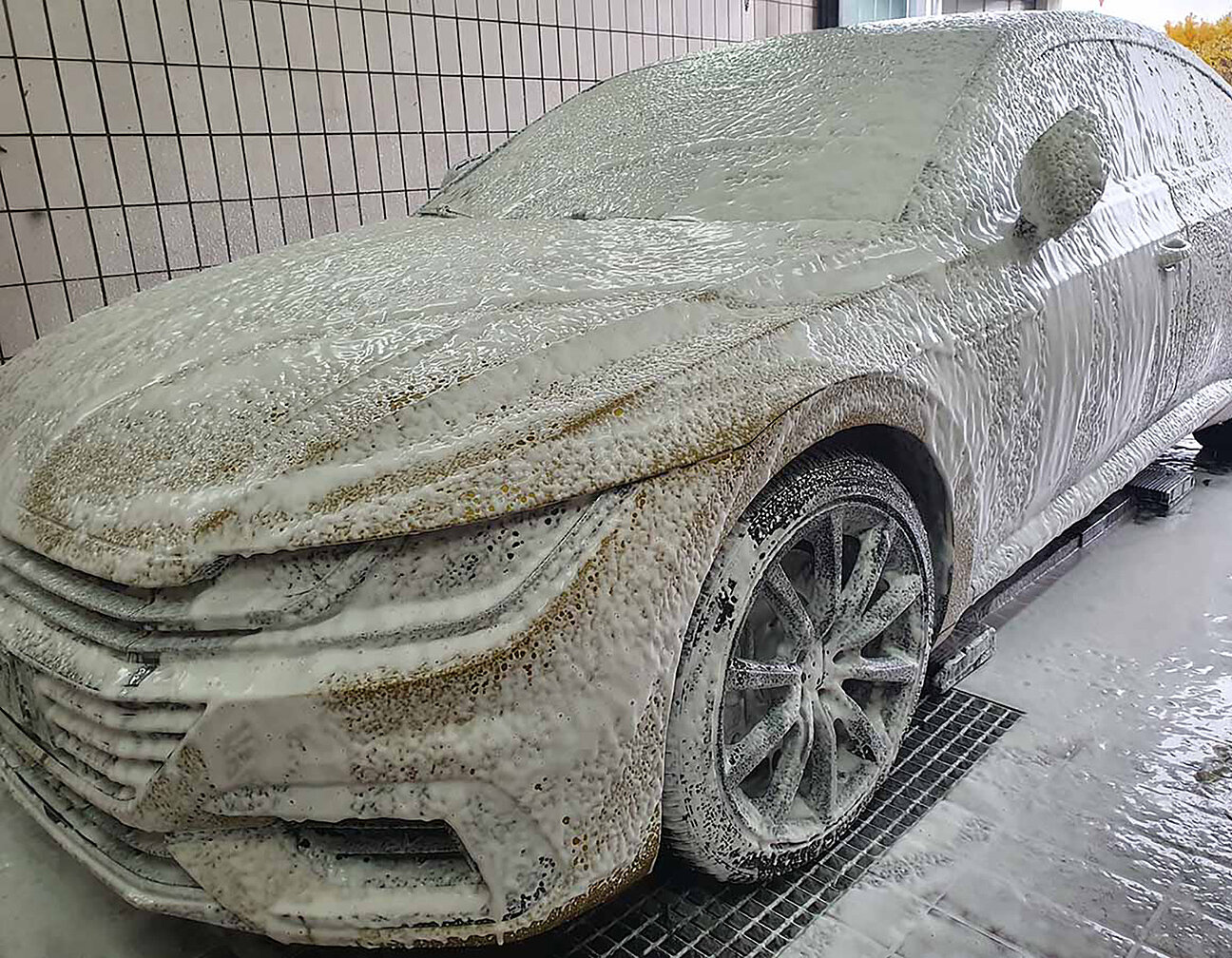 Außenwäsche der Fahrzeuge Außenwäsche der Fahrzeuge